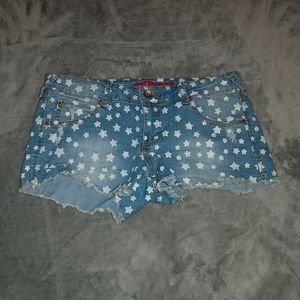 Star print denim shorts